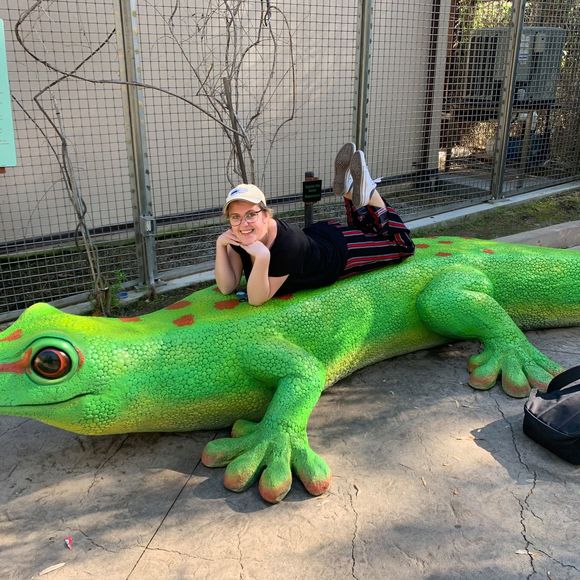 Meet your Posher, Hailey - Picture 1 of 1